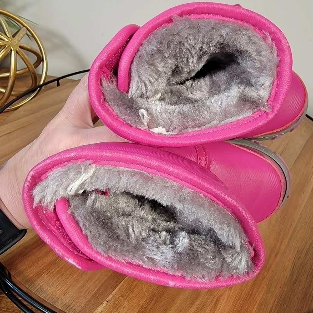 Khombu Wanderer Pink Winter Snow Boots Girl's (Toddler) Size 6